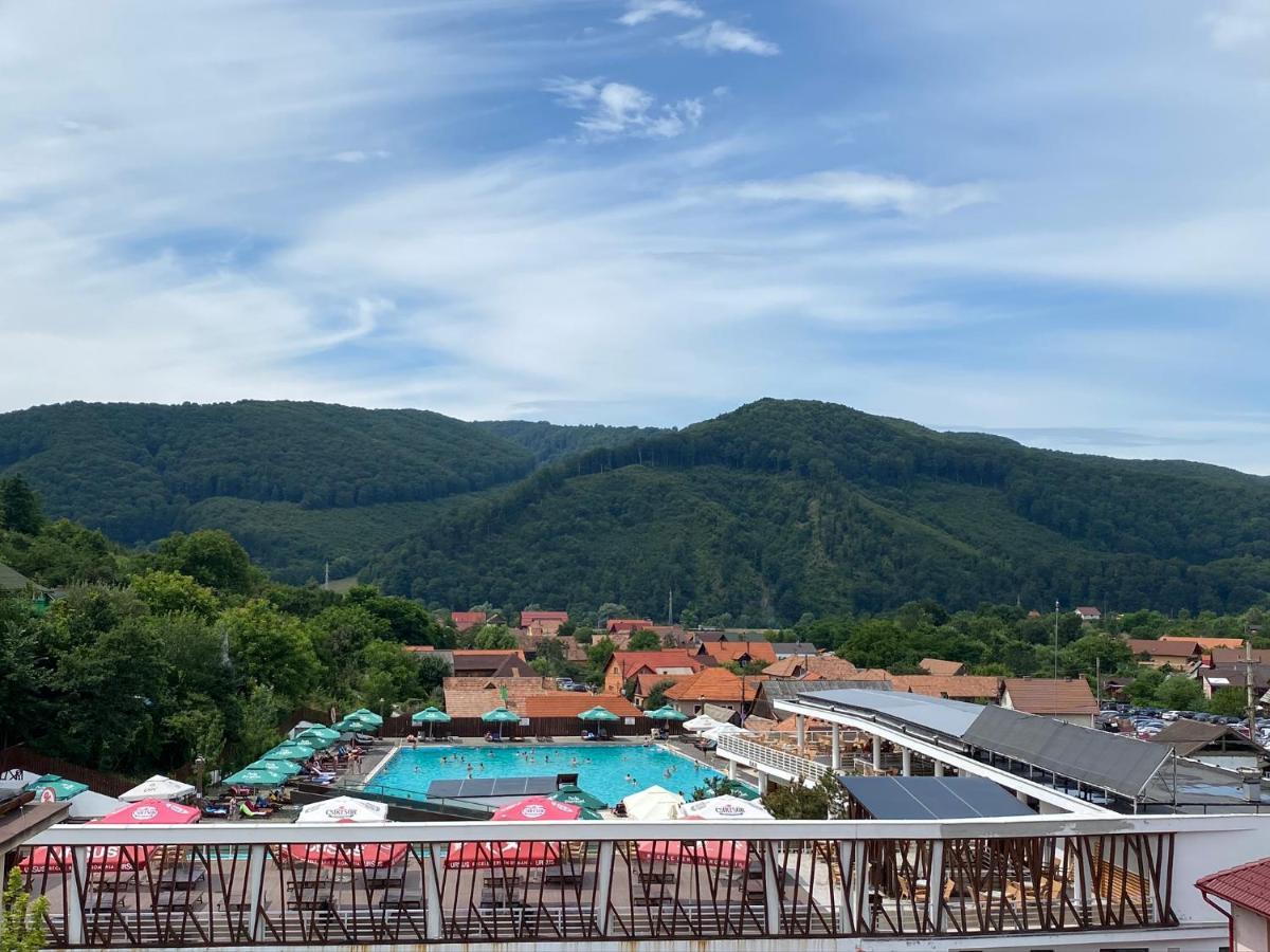 T&T Apartman Praid Buitenkant foto